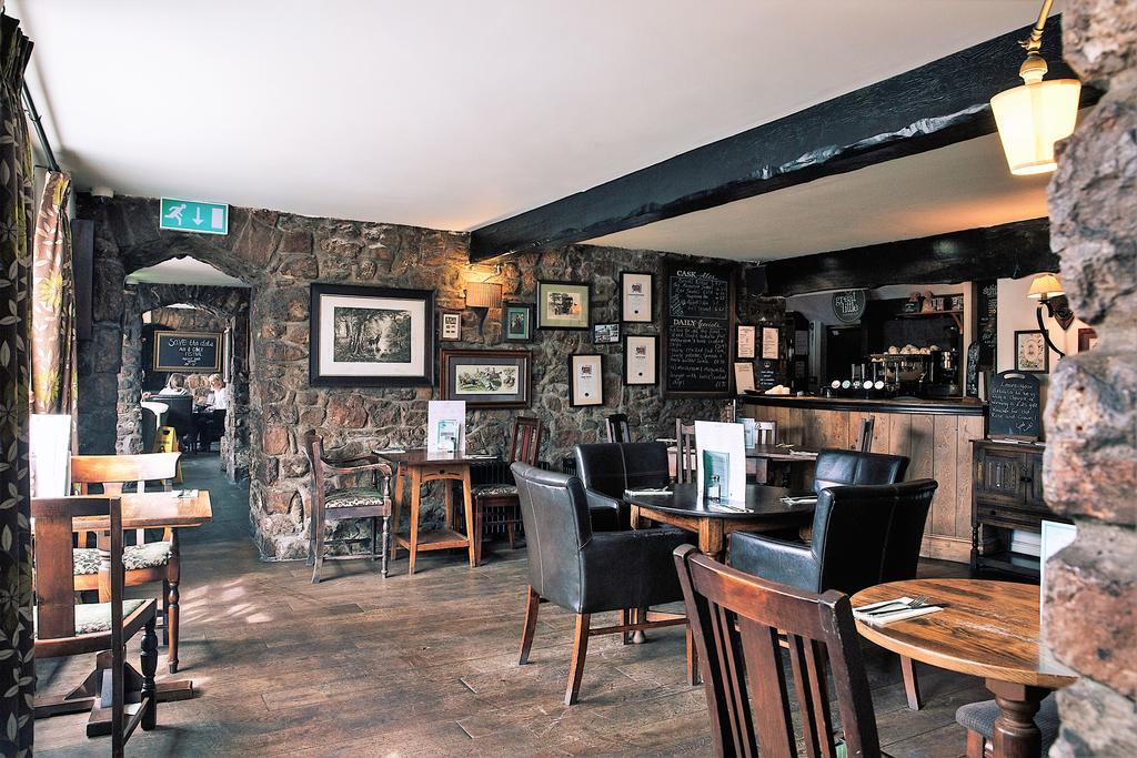 Rose And Crown 호텔 포스콜 외부 사진